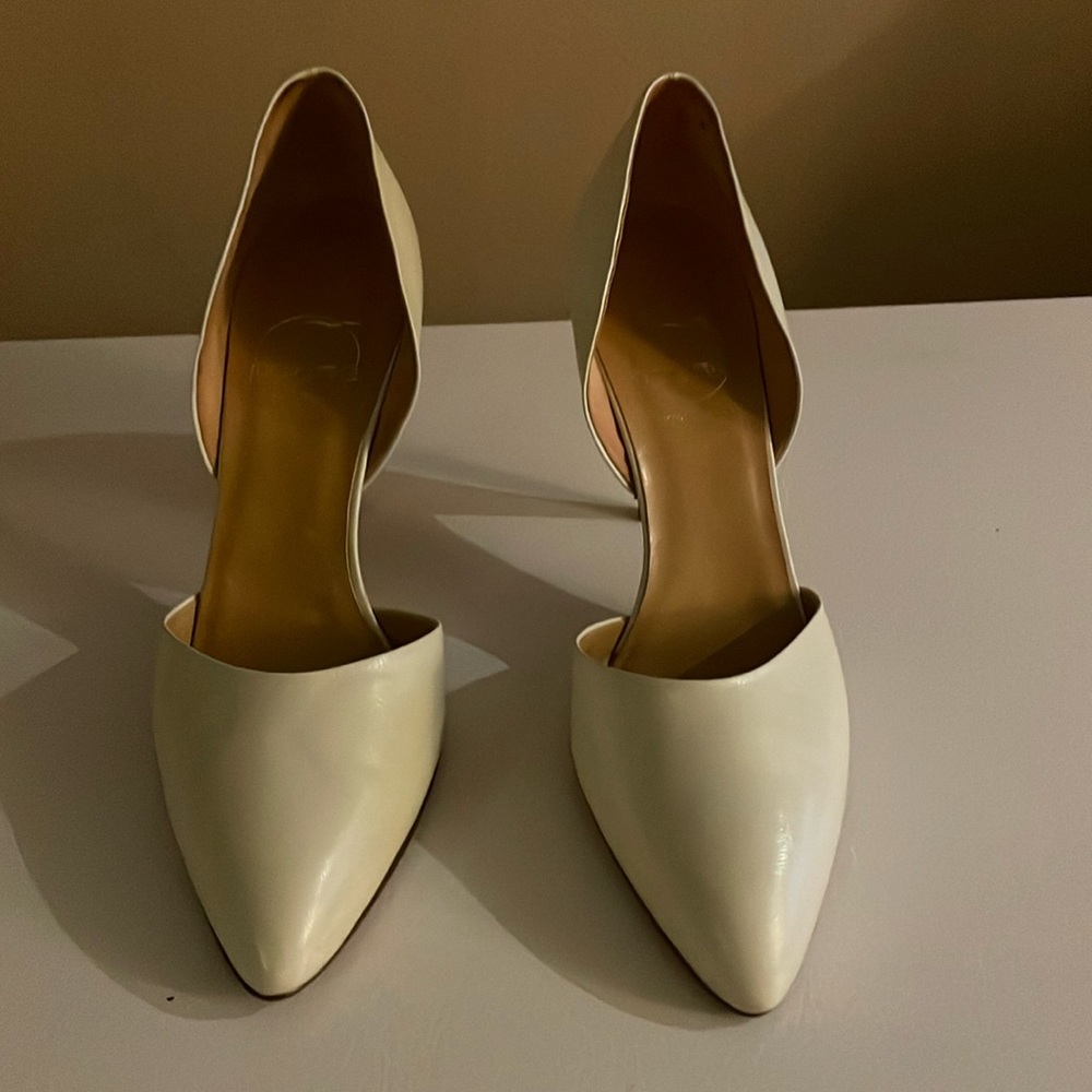 Ladies Cream Color Leather Pumps